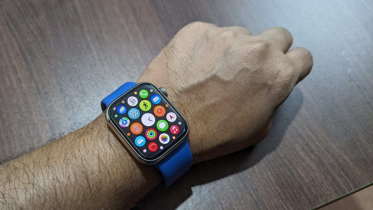 Apple iphone online smartwatch