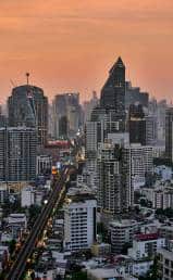 Sukhumvit, Bangkok (Photo: Norbert Braun via Unsplash)