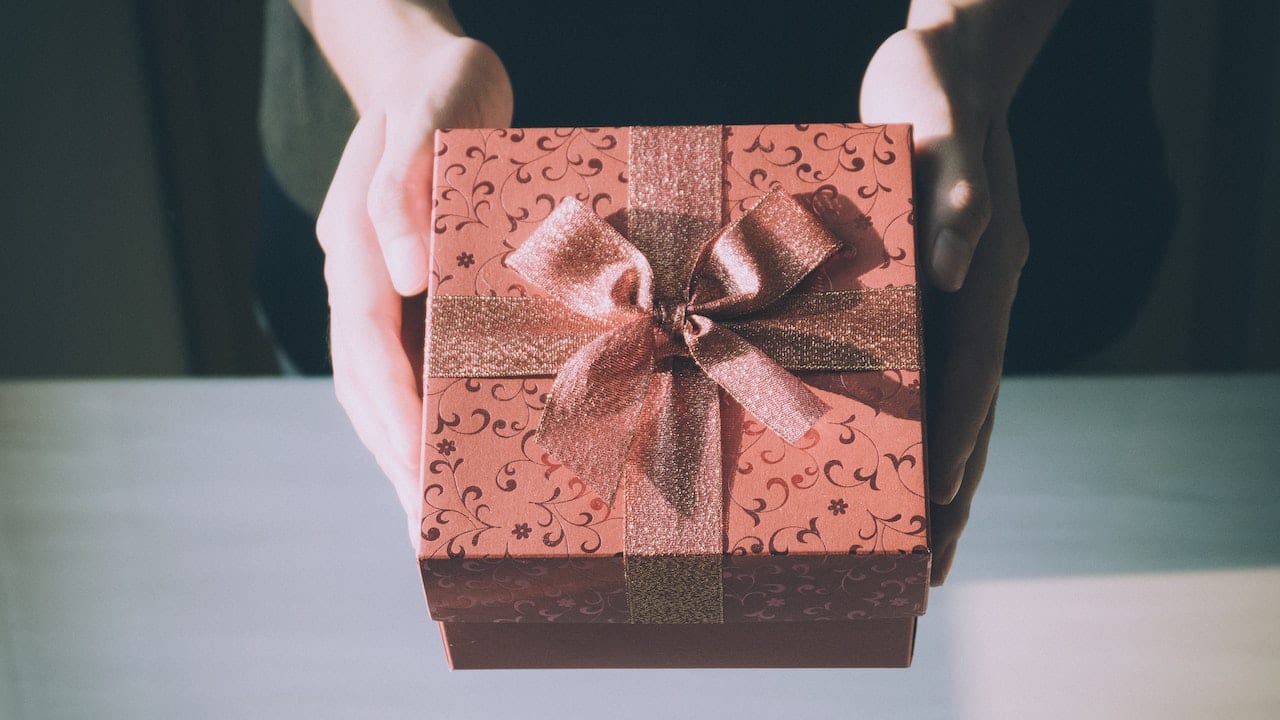 Secret Santa: What to gift your colleagues? A last-minute shopping guide for presents under Rs 3,500