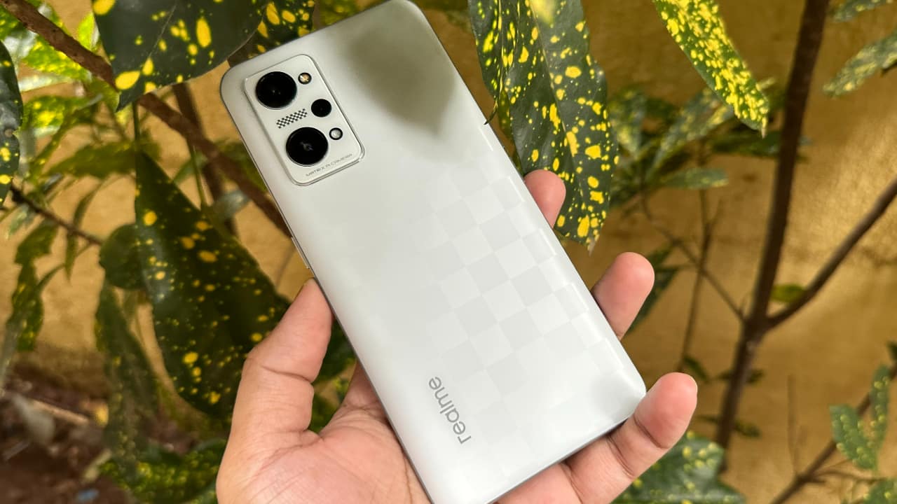Realme GT Neo 3T Review: A top-tier mid-range performer that aims to be more
