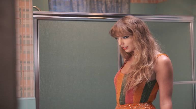 Taylor Swift's latest album 'Midnights' crashes Spotify