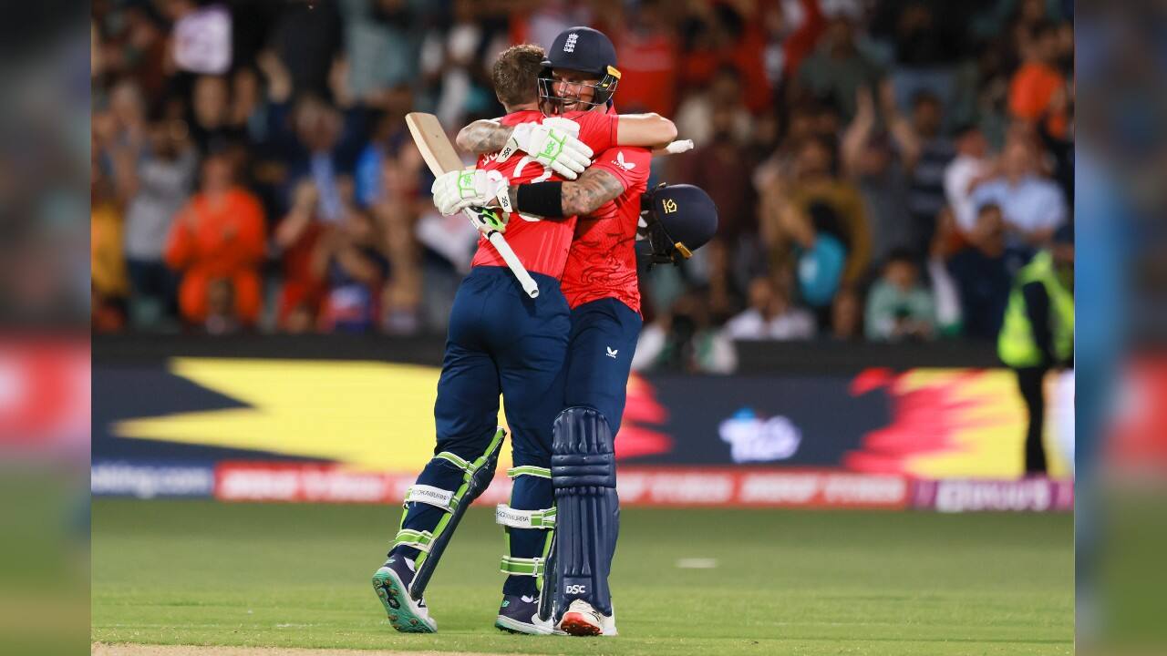Hales reached his half-century off 28 balls with a four and five sixes. Buttler got to the mark off 36 balls, with seven fours and a six. Overall, the duo hit 13 fours and 10 sixes to power England into the final and end India's campaign. (Image: AP) Hales reached his half-century off 28 balls with a four and five sixes. Buttler got to the mark off 36 balls, with seven fours and a six. Overall, the duo hit 13 fours and 10 sixes to power England into the final and end India's campaign. (Image: AP)