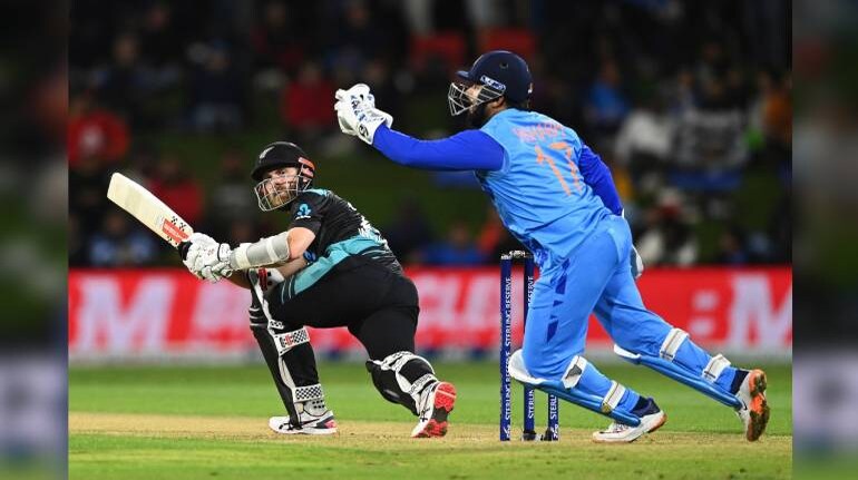 New Zealand beat India by seven wickets in first ODI, take 1-0 lead in ...