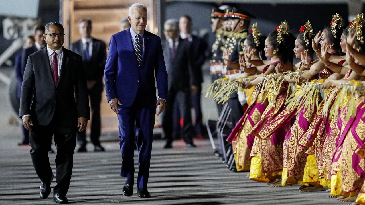 Dozens of world leaders and other dignitaries are traveling to Bali for the G-20 summit, drawing a welcome spotlight on the revival of the tropical island’s vital tourism sector. Tourism is the main source of income on this idyllic “island of the gods” that is home to more than 4 million people, who are mainly Hindu in the mostly Muslim archipelago nation. So the pandemic hit Bali harder than most places in Indonesia. (Image: AP)