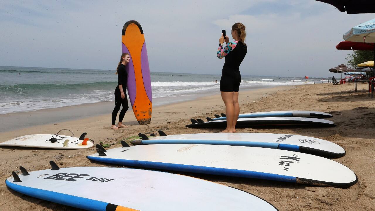 She had closed her factory in 2020 when orders from hotels, spas and salons in the U.S., Europe, Russia and the Maldives dried up, taking orders for her products from more than 1,000 kilograms (1 ton) to almost nothing. (Image: AP)