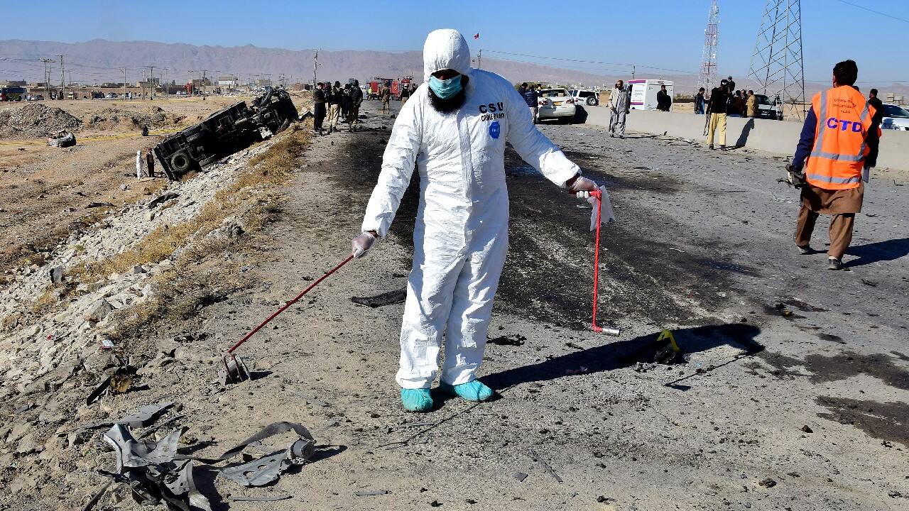 Militants falsely claim that vaccination campaigns are a Western conspiracy to sterilize children. Since April, Pakistan has registered 20 new polio cases, which can cause severe paralysis in children. Pakistan came close to eradicating polio last year, when only one case was reported. Currently, Pakistan and Afghanistan are the last two countries in which polio has not been eliminated. (Image: AP)