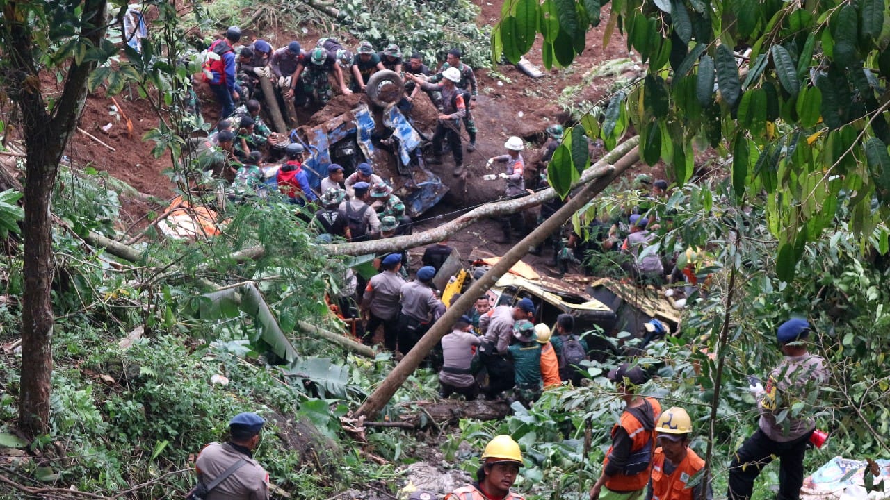 With hospitals already overwhelmed, patients lay on stretchers and cots in tents set up outside, with intravenous drips in their arms as they awaited further treatment. (Source: AP)