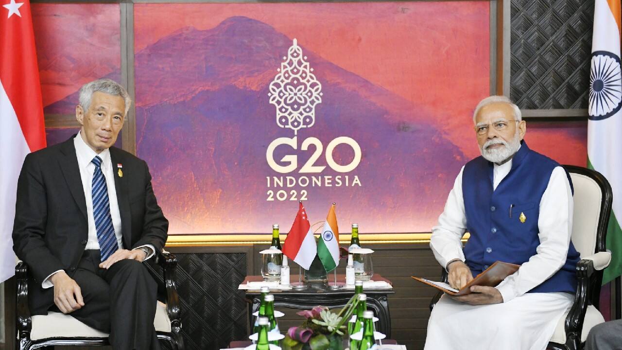 PM Modi met Singapore PM Lee Hsien Loong and discussed about boosting avenues of India-Singapore cooperation in sectors such as the green economy, renewable energy, FinTech and deepening trade relations. Singapore is an important pillar of India’s ‘Act East’ policy. (Image: Twitter @narendramodi)