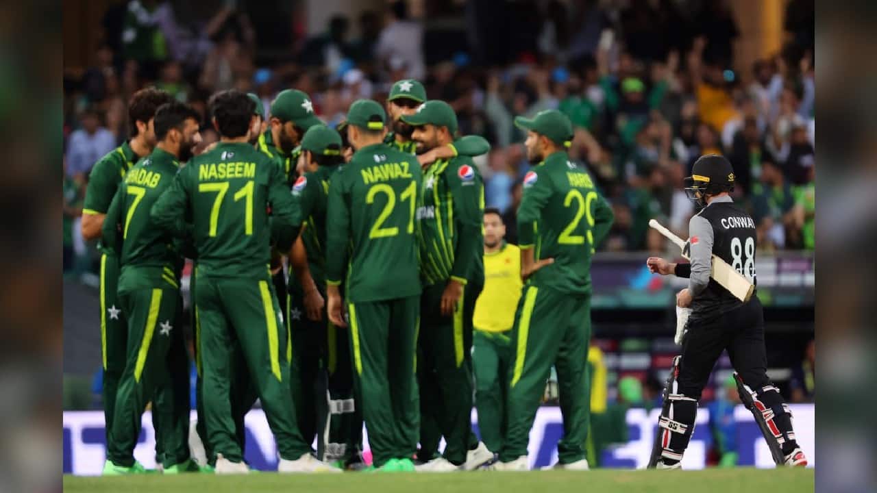 Conway was run out for 21 by Shadab Khan, who scored a direct hit from mid-off and they suffered a big blow when Glenn Phillips was caught and bowled by Mohammad Nawaz for six. (Source: AFP) Conway was run out for 21 by Shadab Khan, who scored a direct hit from mid-off and they suffered a big blow when Glenn Phillips was caught and bowled by Mohammad Nawaz for six. (Source: AFP)