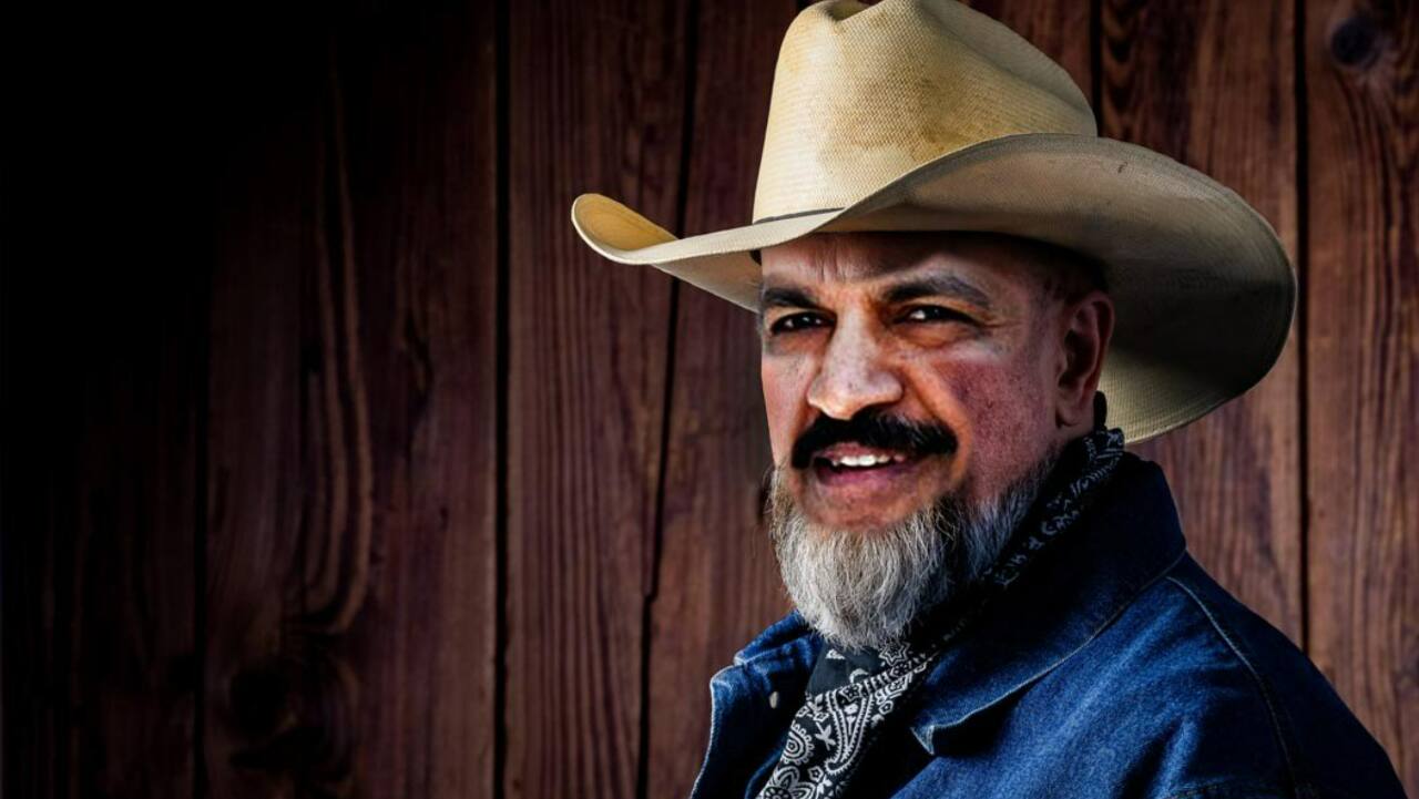 ‘Morph a cowboy hat on my photo,’ wrote Anand Mahindra. Twitter delivered