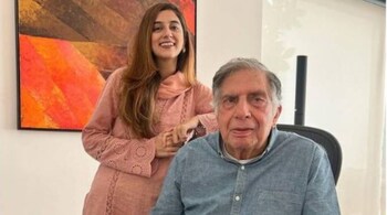 Humans of Bombay founder Karishma Mehta with Ratan Tata. (Image credit: @karimehta05/Instagram)