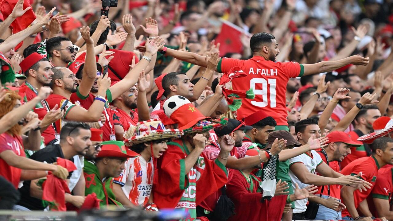 FIFA fans without masks pose dilemma for Chinese TV FIFA fans without masks pose dilemma for Chinese TV