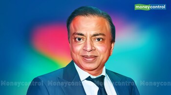 In London, Pramod Mittal lives in a palatial home in Mayfair, but claims to have assets worth only £150,000.