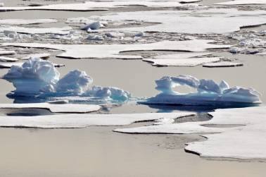 Warmer temperatures are melting ice faster in the Arctic. (Photo: Patrick Kelley via Wikimedia Commons)