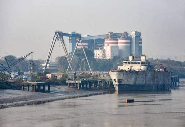 ED seizes Rs 5-crore worth cash, jewellery after fresh searches against ABG Shipyard - Vimarsana News