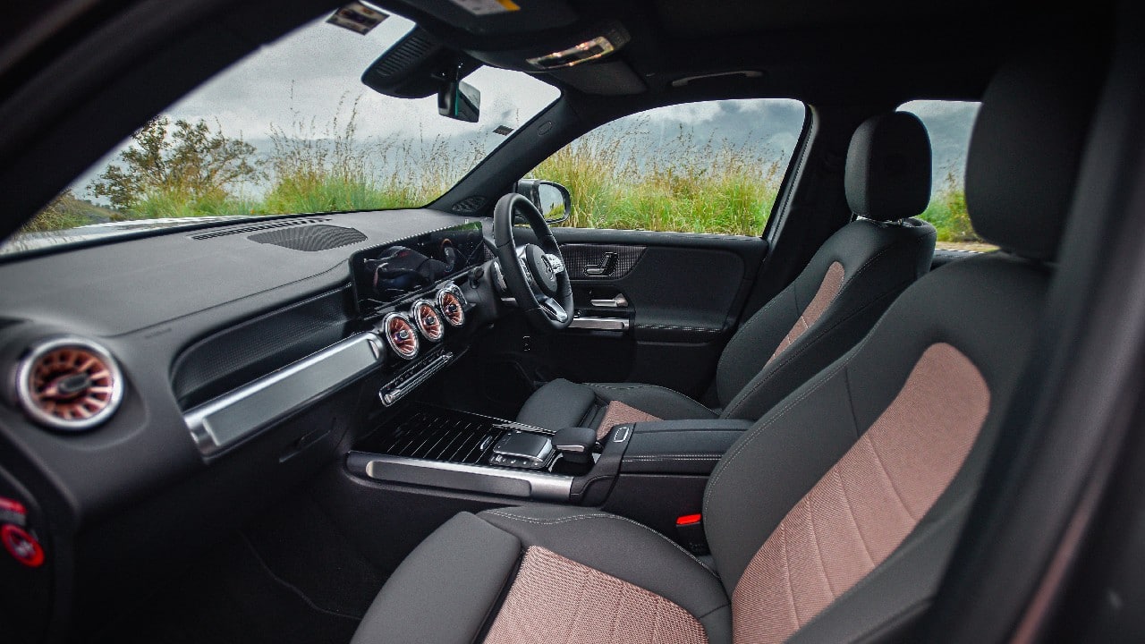 The EQB comes with a third seat row with two additional individual seats. (Image: Mercedes-Benz)