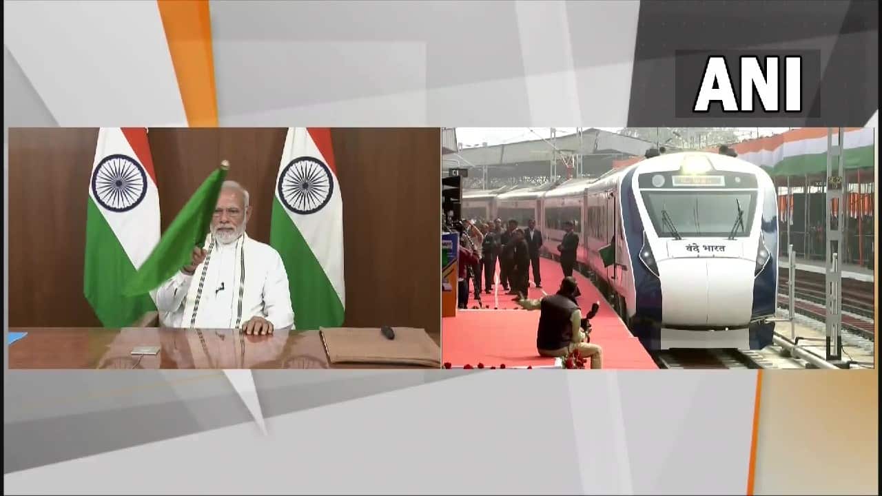 PM Modi flags off Vande Bharat Express connecting Howrah to New Jalpaiguri, in West Bengal, via video conferencing on December 30. West Bengal CM Mamata Banerjee, Union railway minister Ashwini Vaishnaw and other leaders present at the event in Howrah. (Image: ANI)