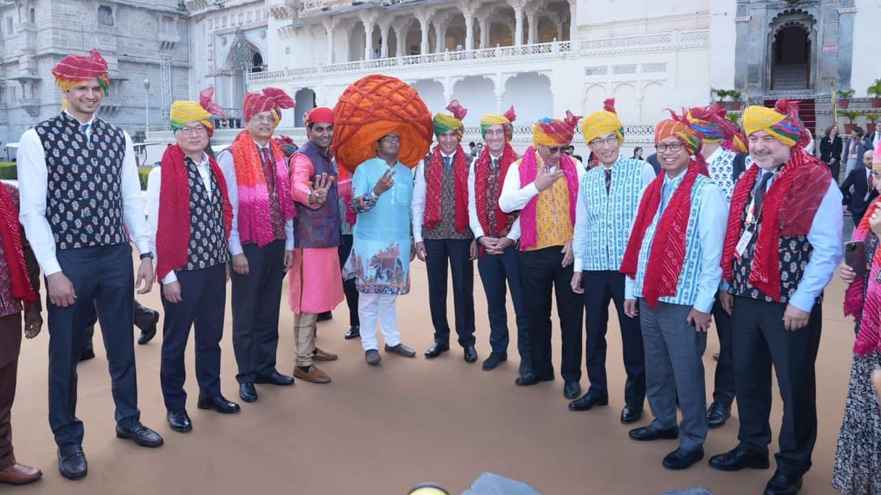 The four-day gathering, scheduled from 4 to 7 December 2022, invited international Sherpas, their delegations, and heads of invited International Organizations (IOs) from G20 Members, 9 Guest countries and 14 IOs, were warmly welcomed in Udaipur on December 4. (Image: G20)