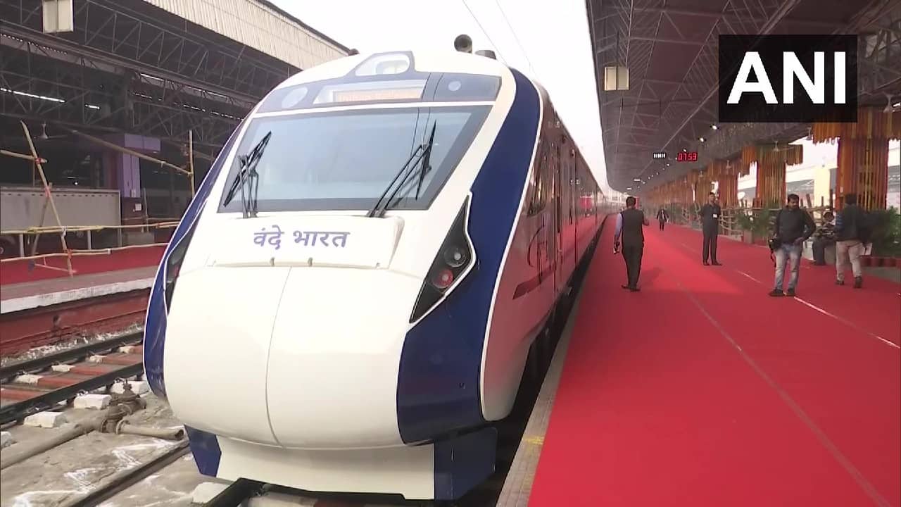 The blue-and-white train, which covers a distance of 564 km in 7.45 hours, will save three hours of travel time compared to other trains on the route, officials said. It will have three stoppages at Barsoi, Malda and Bolpur. (Image: ANI)