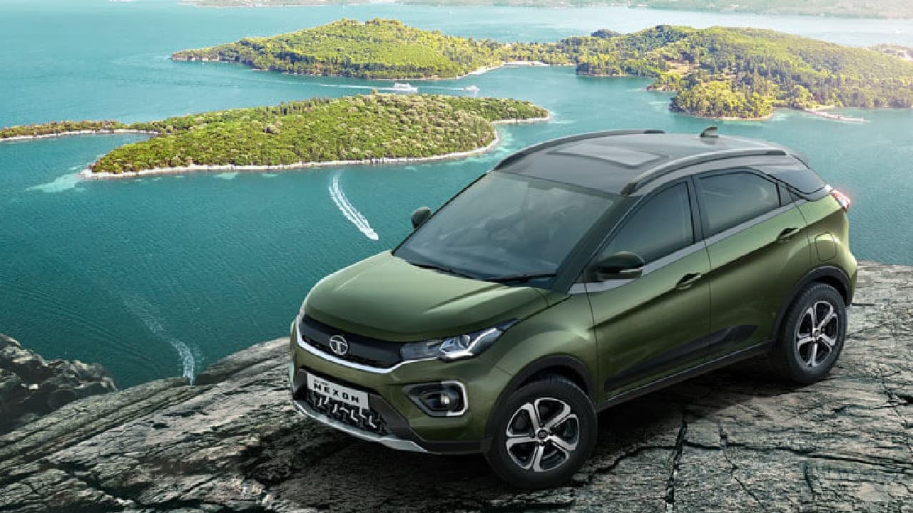 Rank 4 | Tata Nexon | SUVs sold: 1,56,225 | The Tata Nexon has seen the highest jump so far in the yearly sales chart, going from 10th place in 2021, straight up to number four this year. In terms of numbers, too, Tata has managed to gain almost 44 percent from the total sales of 1,08,577 in 2021. And you have to remember, the 1.56 lakh units of the Nexon, which have sold this year, are already excluding December’s sales numbers. The Tata Nexon has also been doing extremely well thanks, in part, to the EV and the EV Max. Besides the electric powertrains, the Nexon gets both the petrol and diesel engine options. The 1.2-litre turbo-petrol is capable of producing 120 hp of maximum power and 170 Nm of peak torque while the 1.5-litre turbo-diesel churns out 110 hp of power and 260 Nm of torque. The Tata Nexon was also the first made-in-India vehicle to receive a five-star safety rating from the Global NCAP ratings agency. Prices start at Rs 7.69 lakh. (Image: Tata Motors)