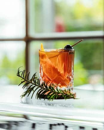 Black Forest Negroni at Fritz & Felix, Brenners Park-Hotel, (Photo: ©Jan Dimitrovic)
