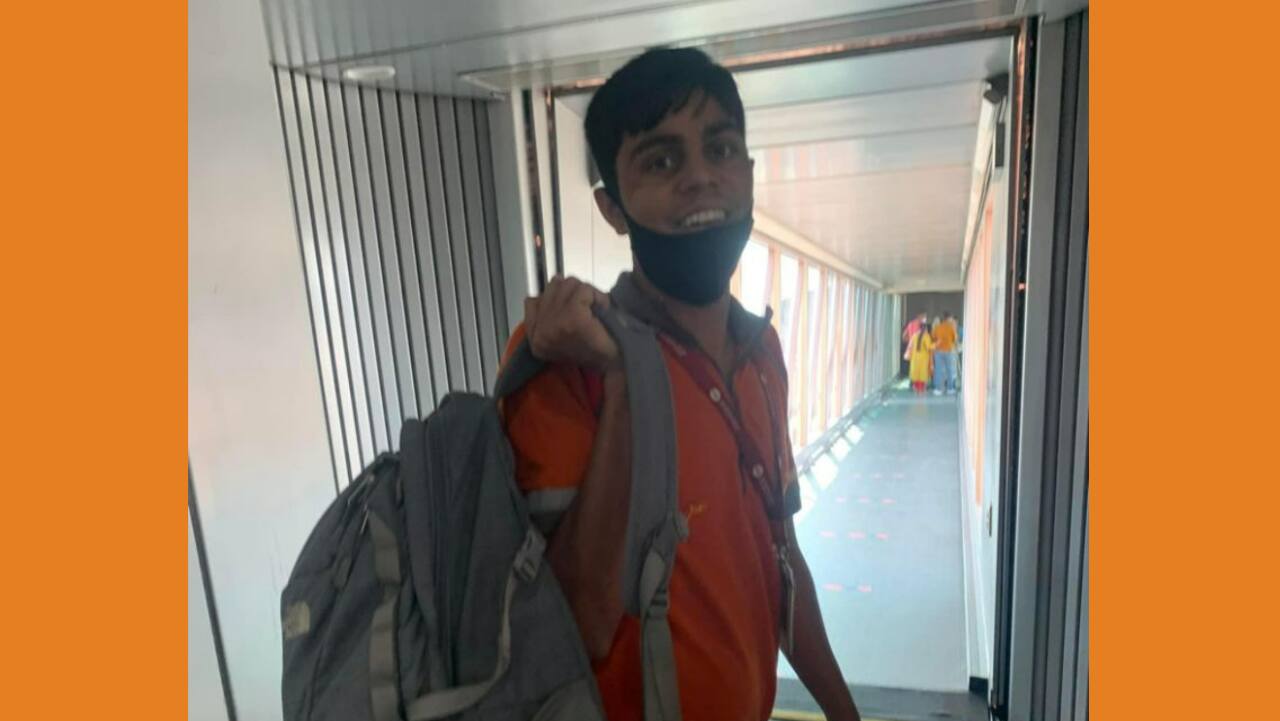 Delhi airport worker jumped through hoops so man could attend father’s funeral Delhi airport worker jumped through hoops so man could attend father’s funeral