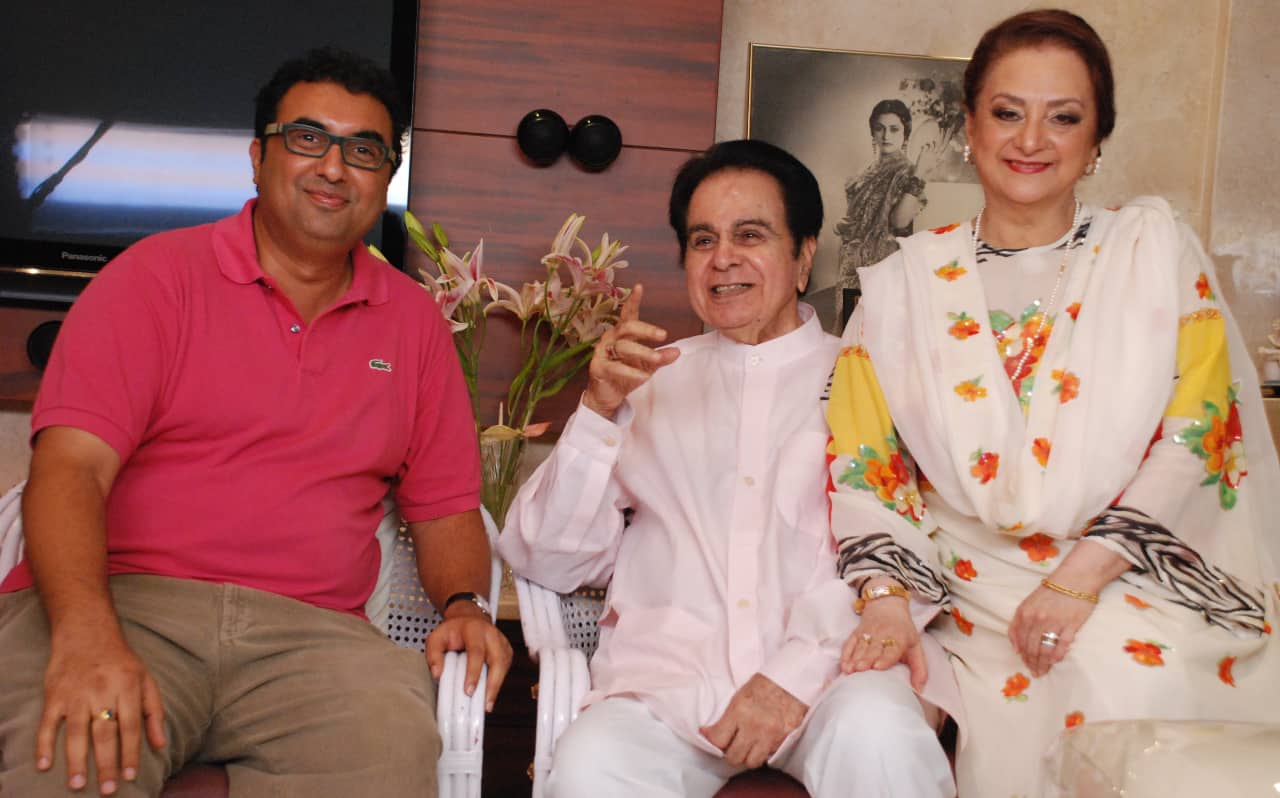 Shivendra Singh Dungarpur with Dilip Kumar and Saira Banu during the shoot of 'Celluloid Man' (2012).