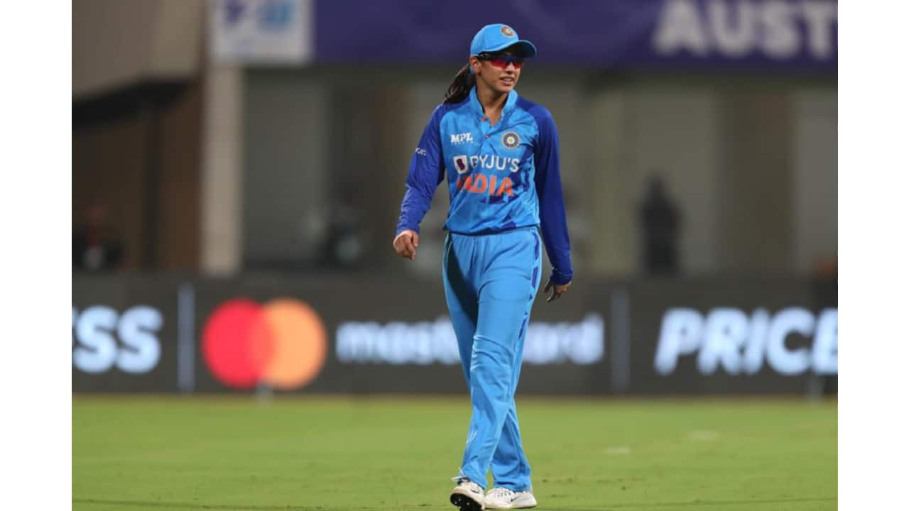 Smriti mandhana hot sale jersey