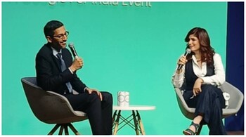 Twinkle Khanna interviewed Sundar Pichai at the Google event. (Image credit: @mrsfunnybones/Twitter)