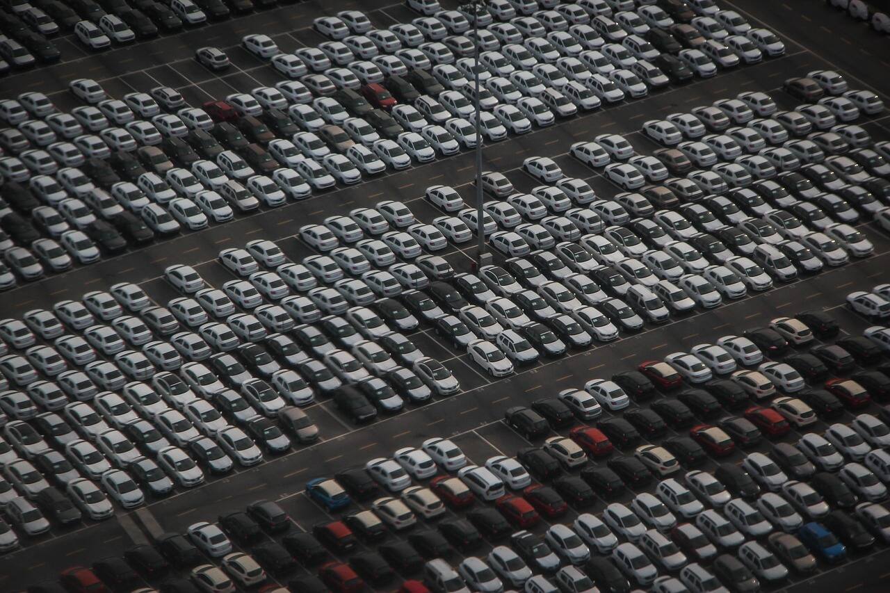 Discount offers on sedans, hatches continue to pump up December ’22 car sales Discount offers on sedans, hatches continue to pump up December ’22 car sales