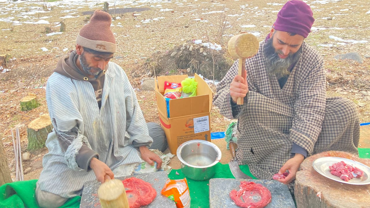 What dishes make up Wazwan, Kashmir’s famous multi-course festive meal