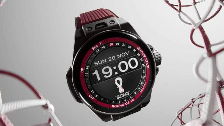 Smartwatch for outlet football