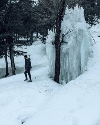 Drang frozen waterfall. (Photo: Imad via Unsplash)