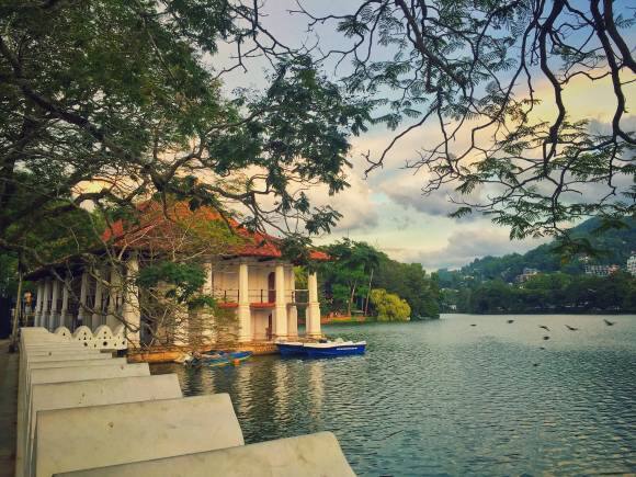 Kandy, Sri Lanka. (Photo via Umsplash)