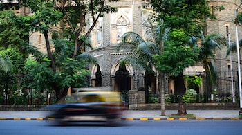Mumbai roads. (Photo: Prerna Rajkumar via Unsplash)