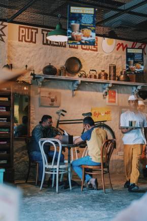 Raju Omlet restaurant, Dubai. (Photo: Rumman Amin via Unsplash)