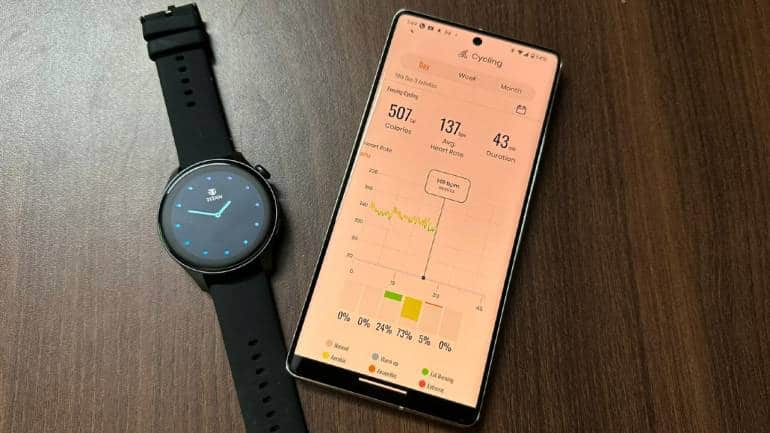 titan smartwatch BT Calling