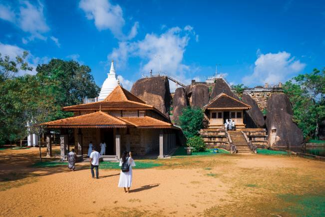 Isurumuni Rajamaha Viharaya monastery, Anuradhapur. (Photo: Yashi El via Unsplash)
