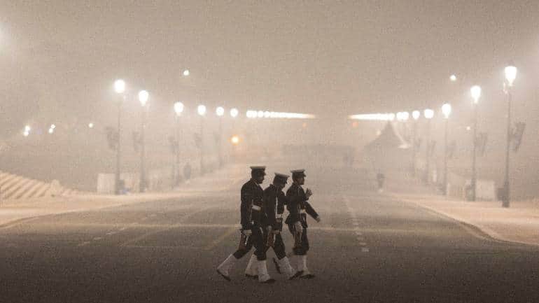 Delhi sees moderate fog, minimum temperature settles at 8.9 degrees Celsius - Vimarsana News