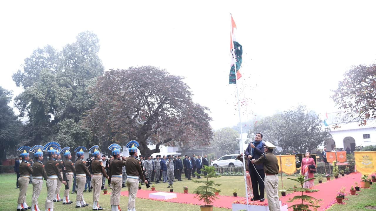 Republic Day 2023: President Droupadi Murmu Unfurls Tricolour At ...