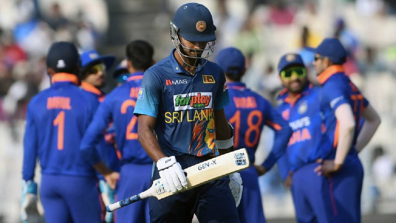 Sri Lanka debutant Nuwanidu Fernando opened with a sedate maiden half-century before enduring a careless runout. He scored 50 off 63 balls. (Image: AFP)