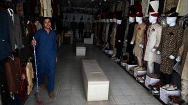 Economic collapse nears, but Pakistan’s elites can’t see beyond bailouts
