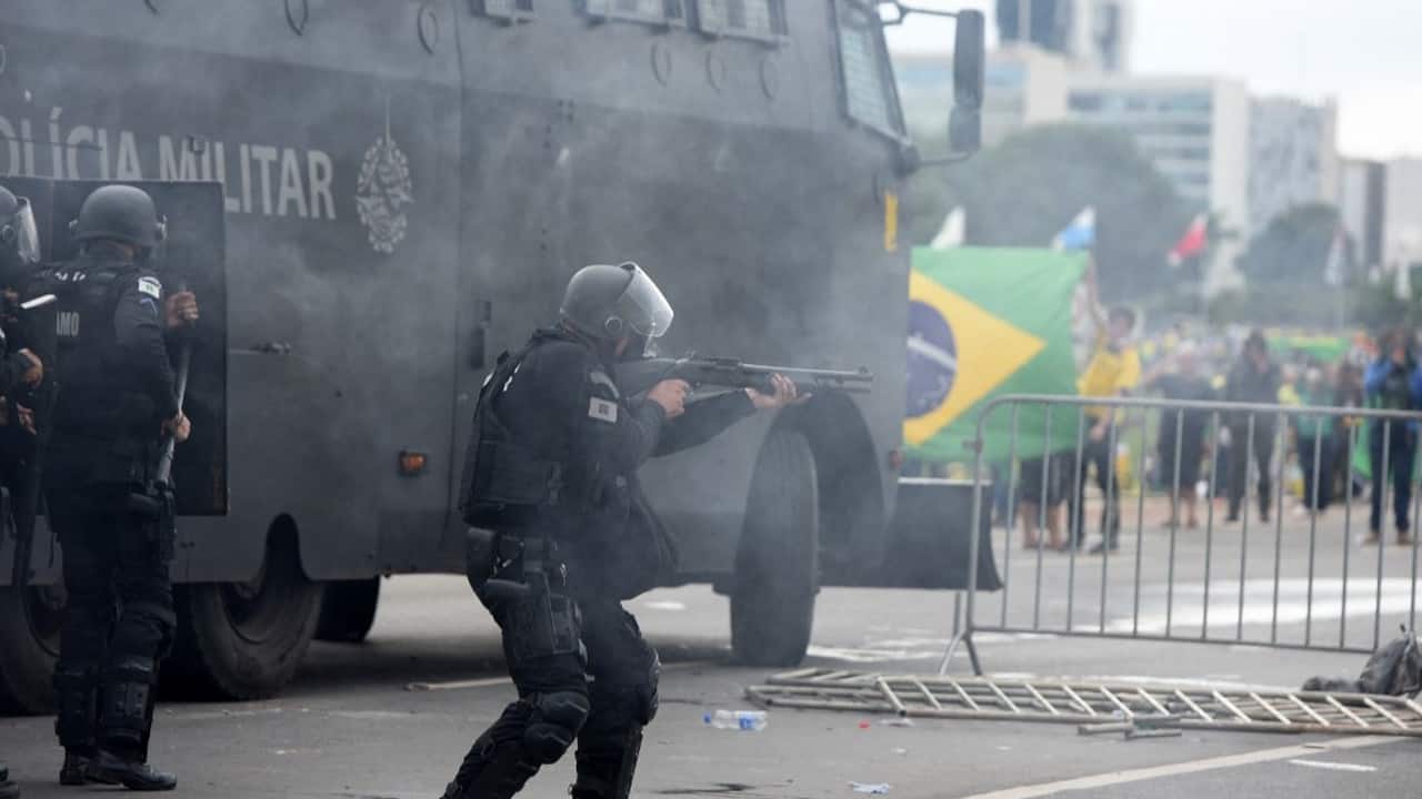 Bolsonaro supporters storm key government buildings in Brazil, Jair  Bolsonaro News