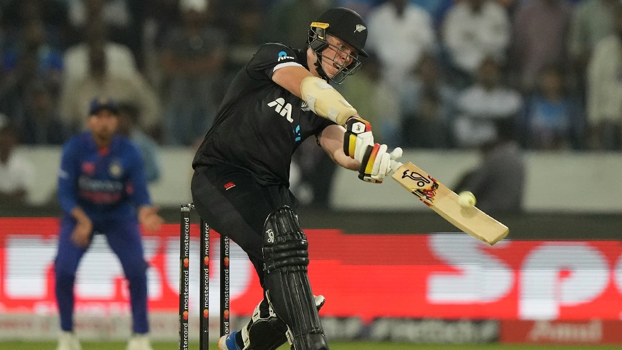 Bracewell smacked 140 off only 78 deliveries as New Zealand was bowled out for 337. With 20 needed off the last six balls, Shardul Thakur (2-54) held his nerve as his slow yorker trapped Bracewell lbw. (Image: AP)