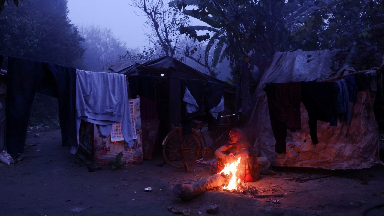 A severe cold wave is when the minimum temperature dips to 2 degrees Celsius or the departure from the normal limits is by more than 6.4 notches. (Image: Reuters)