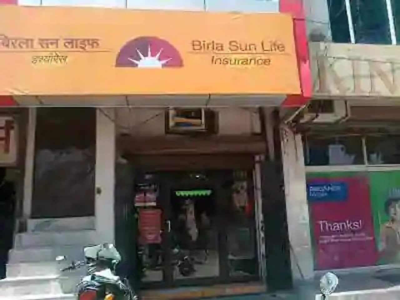 Aditya Birla Sun Life - Individual Multiplier Fund Return (CAGR) in 2022: 3.8% Fund manager: Bhaumik Bhatia AUM: Rs 2,942 Crore Top 3 stocks: Varun Beverages, REC and Trent 