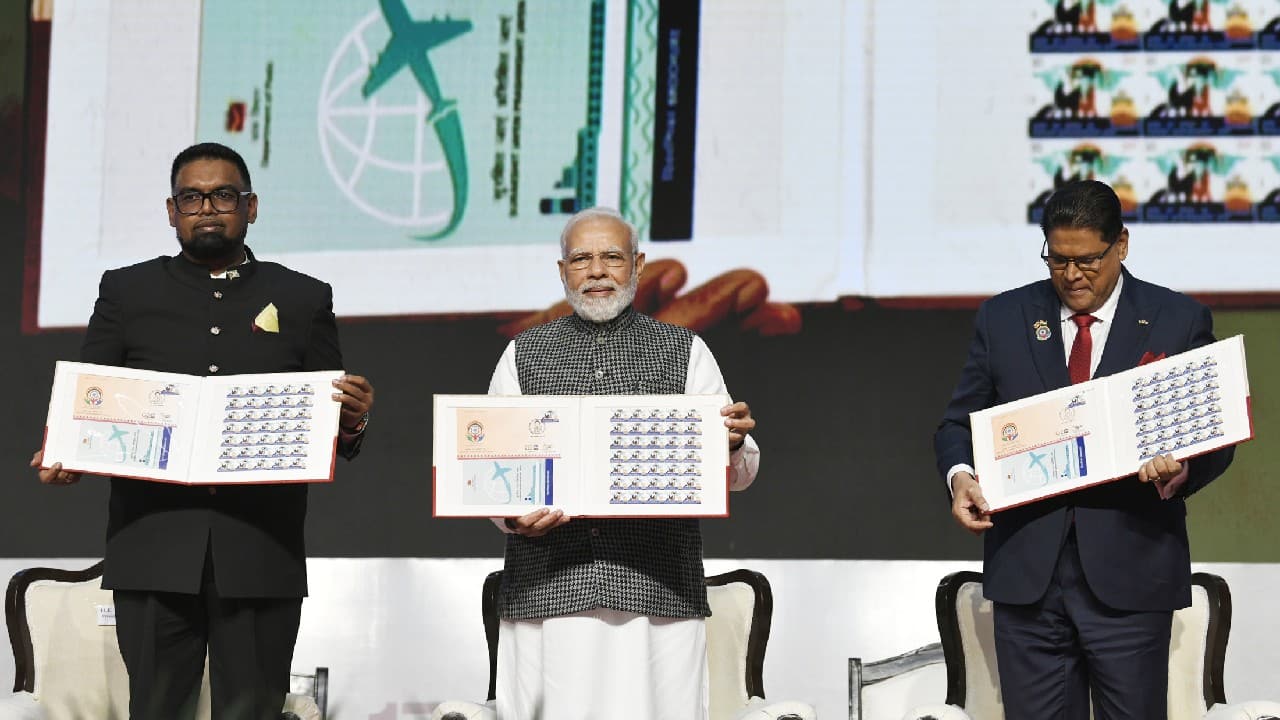 PM मोदी ने प्रवासी भारतीय दिवस प्रदर्शनी का शुभारंभ किया