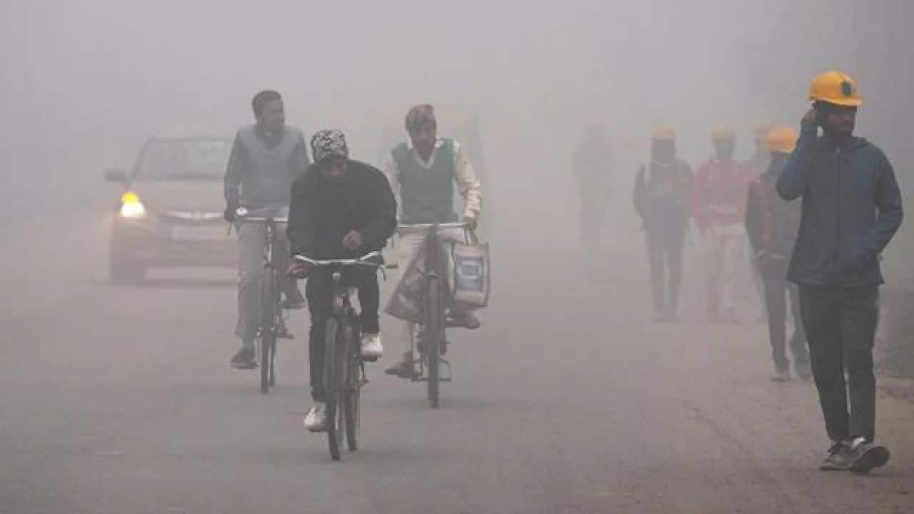 5 Delhi Records Minimum Temperature Of 3degree 