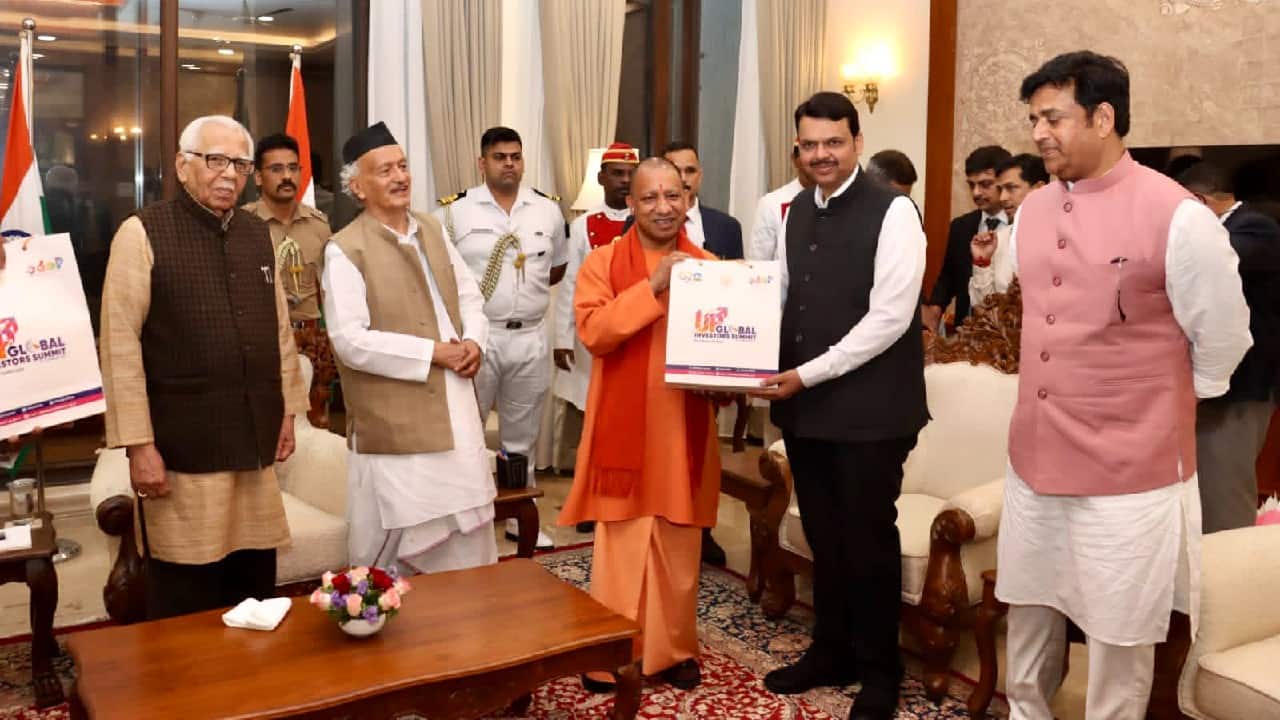 Uttar Pradesh Chief Minister Yogi Adityanath met Maharashtra Governor Bhagat Singh Koshyari at Raj Bhavan Mumbai on January 4. Chief Minister Eknath Shinde, Deputy Chief Minister Devendra Fadnavis, former UP Governor Ram Naik and Gorakhpur MP Ravi Kishan were present. (Image: Twitter @myogioffice)