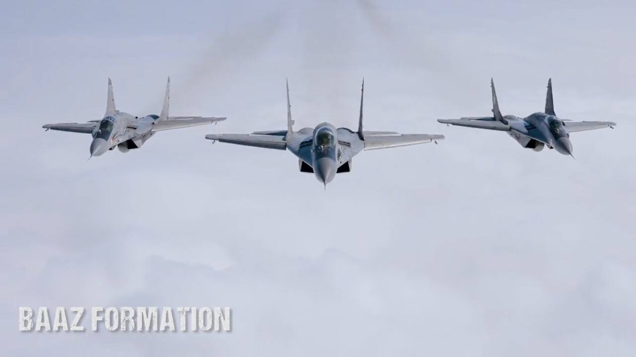 Aircrafts flew in different formation. Baaz formation comprising three Mig 29 Multirole Fighters. (Video grab: Twitter @IAF_MCC)